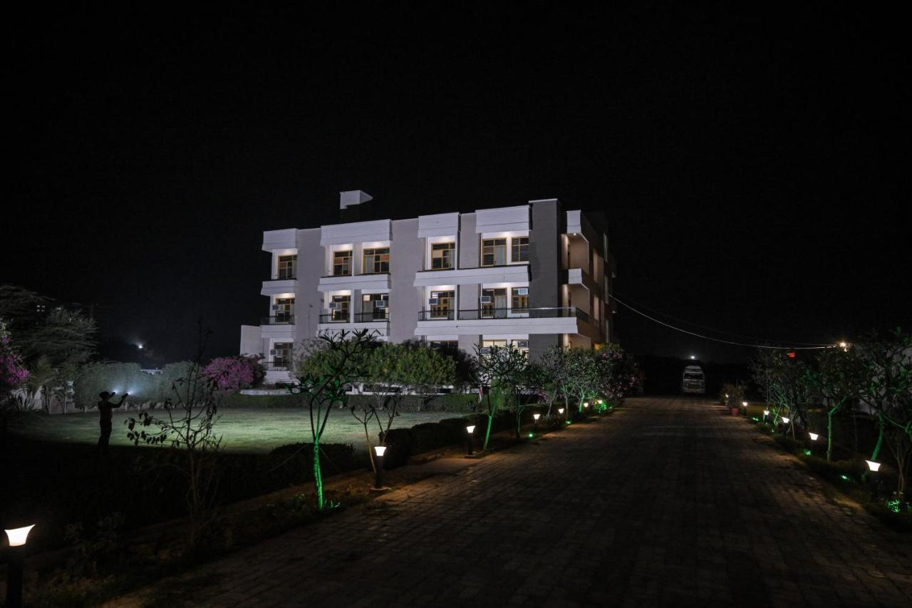 The Govindam Resort Vrindāvan Εξωτερικό φωτογραφία