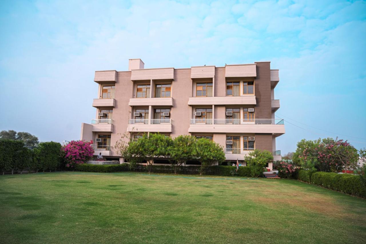 The Govindam Resort Vrindāvan Εξωτερικό φωτογραφία