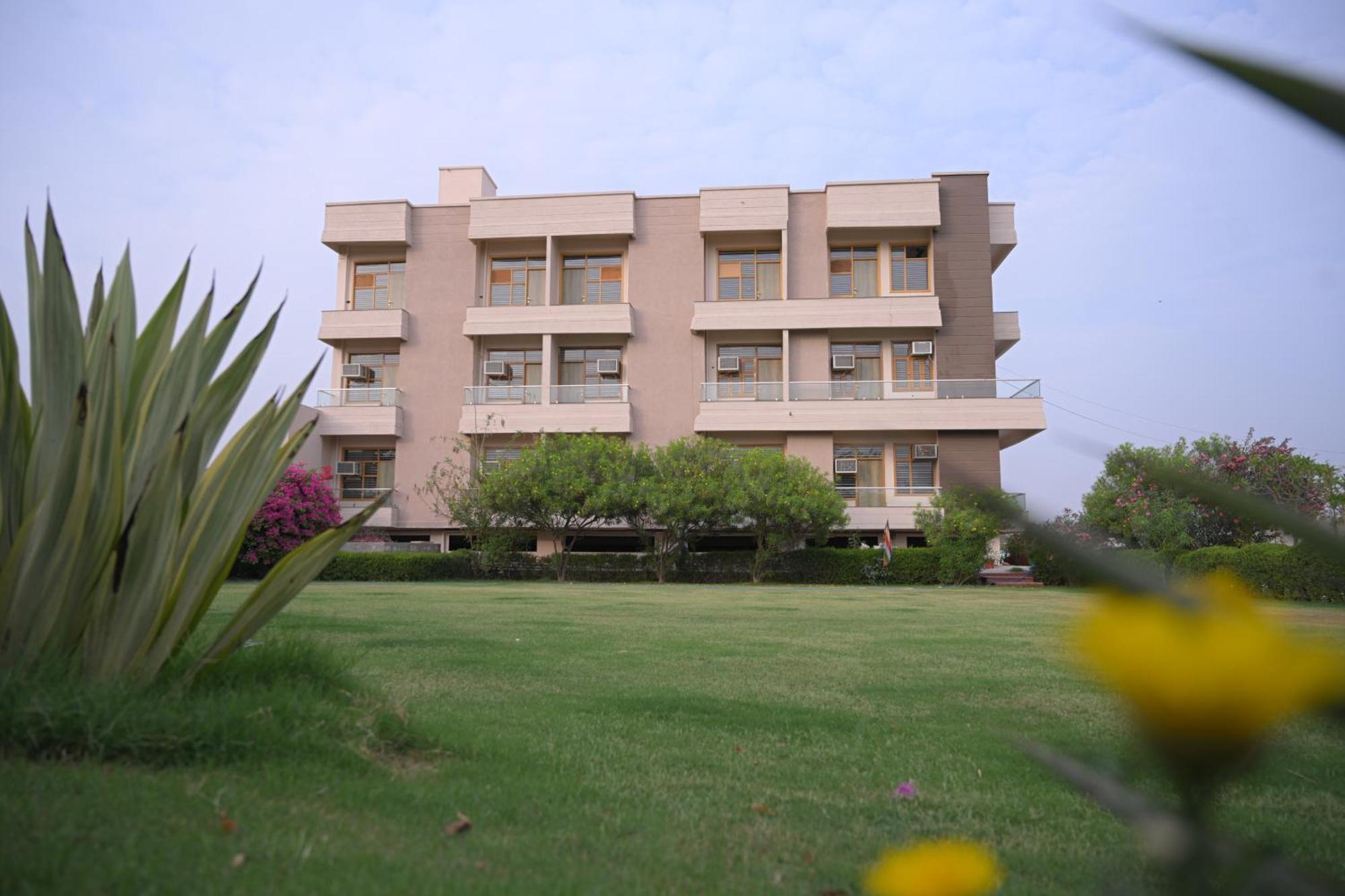 The Govindam Resort Vrindāvan Εξωτερικό φωτογραφία
